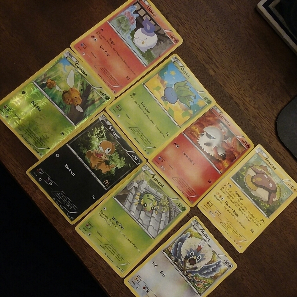 Pokemon Basic Bundle, 8 cards - Picture 9 of 15